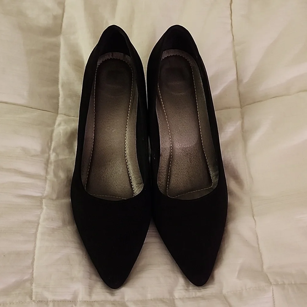 Comodo Suede Pumps Black Size 6.5